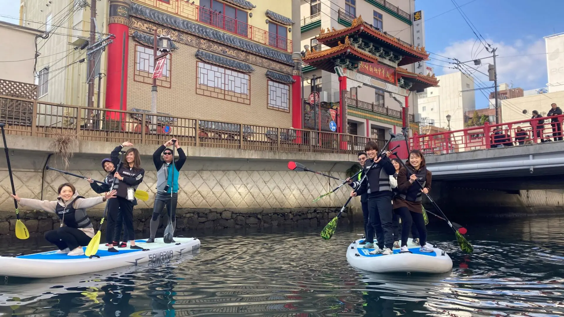 6名様まで乗艇OK☆ Big SUPに皆で乗って観光名所を巡る街中SUPツアー