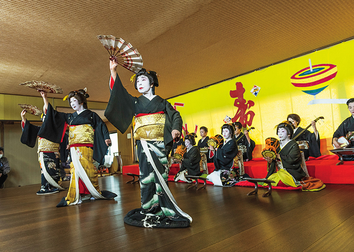 長崎の伝統芸能「長崎検番」を料亭で体験