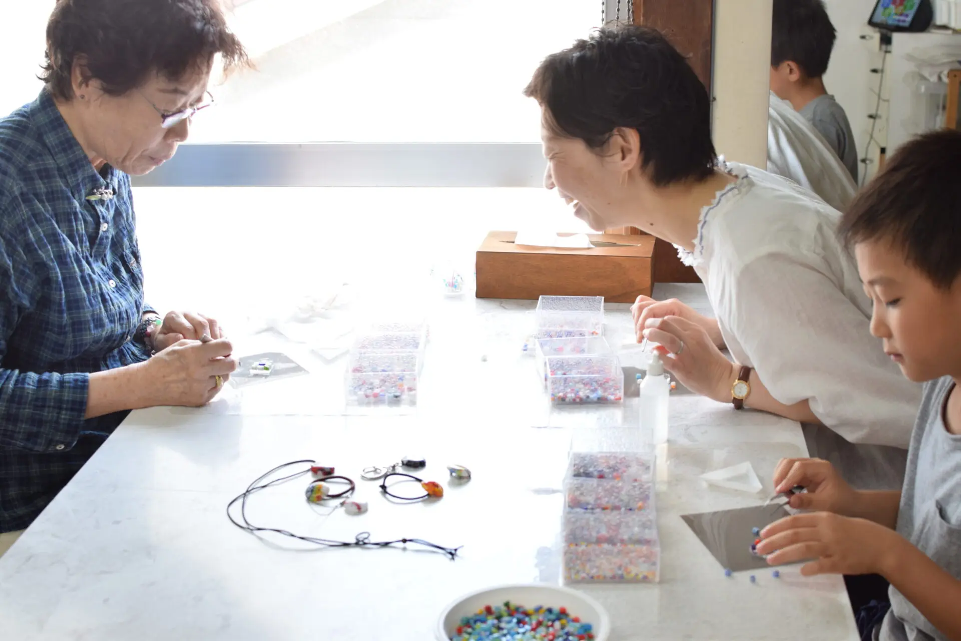 ミルフィオリ」で作るガラスアクセサリー体験 – PLAY NAGASAKI