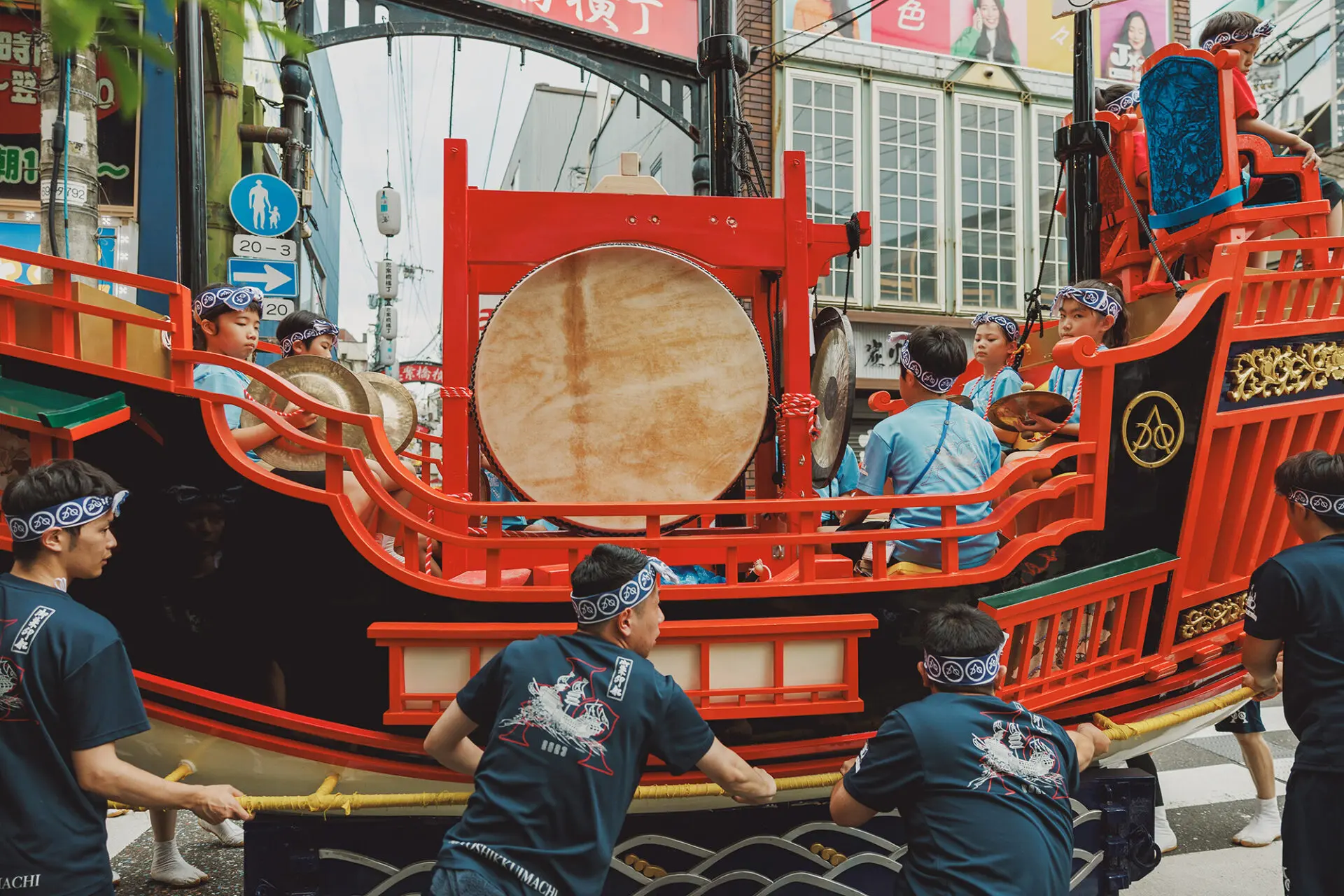 マチナカで長崎色に染まる1日。こだわりのお土産選びと、長崎くんちの