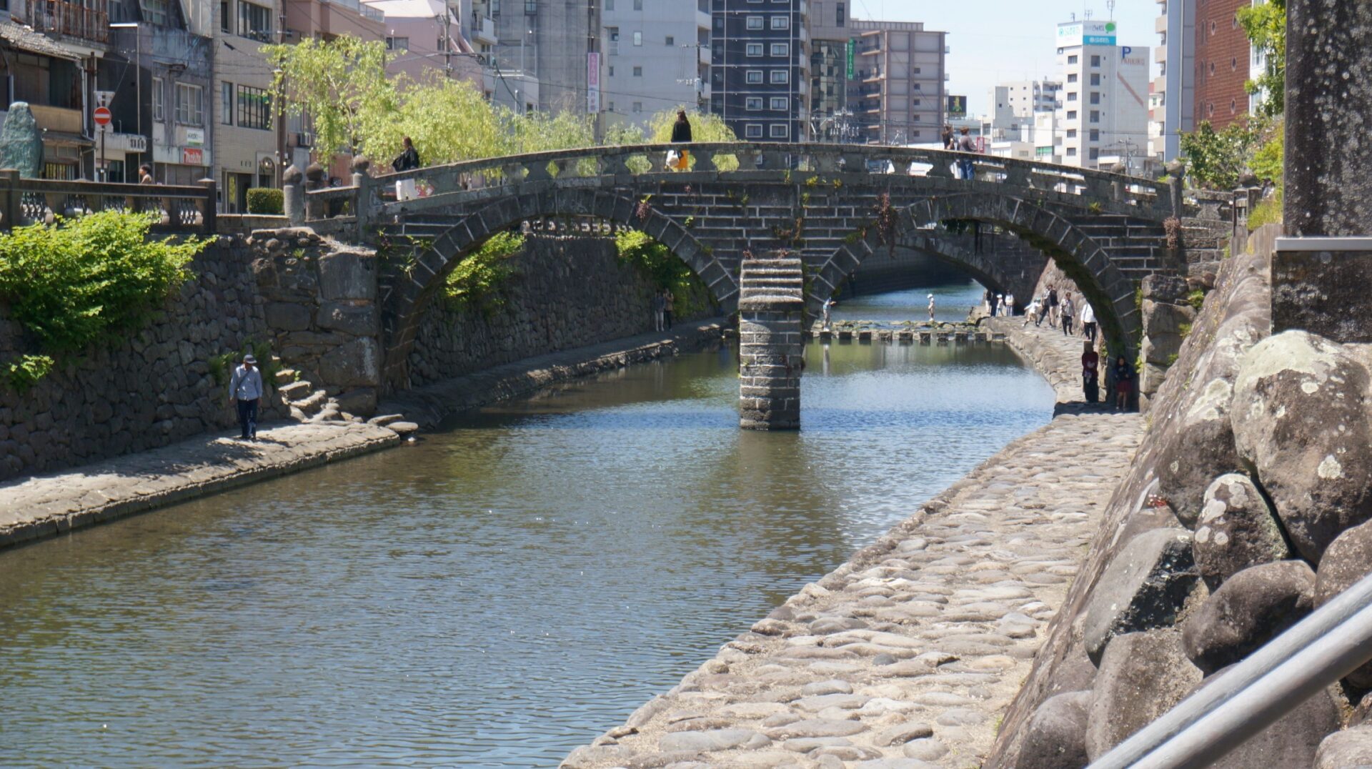 まち歩きガイドと路線バスで行く【ぶらり長崎】　⑦眼鏡橋から中通りへ